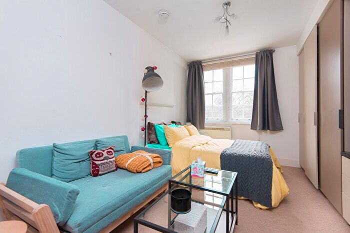 Studio To Rent In Sanwhich House, Sandwich Street, London, WC1H