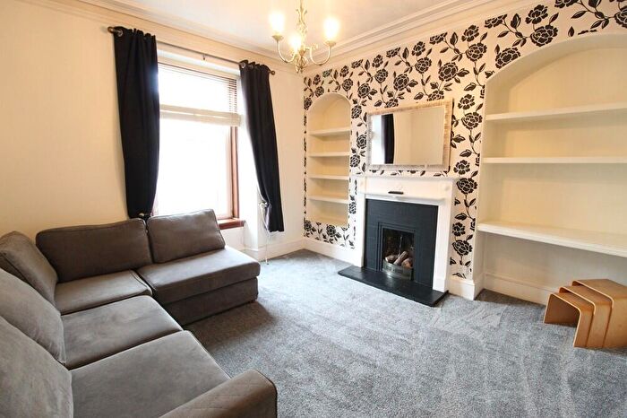 1 Bedroom Flat To Rent In Esslemont Avenue, Flat F, AB25