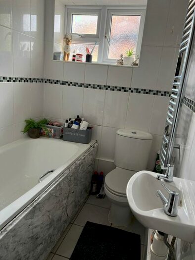 3 Bedroom Maisonette To Rent In Campfield Road, London, SE9