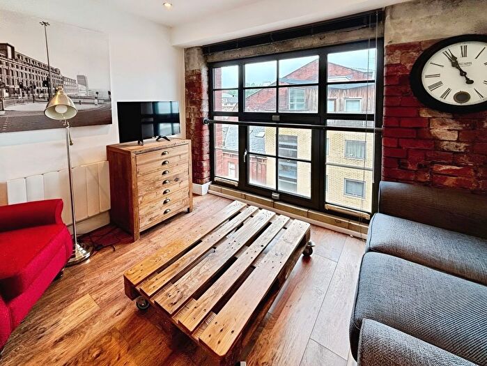 1 Bedroom Flat To Rent In Crispin Lofts, New York Road, Leeds, West Yorkshire, LS2