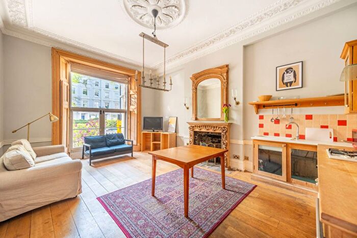 2 Bedroom Flat To Rent In St Stephens Gardens, Bayswater, London, W2