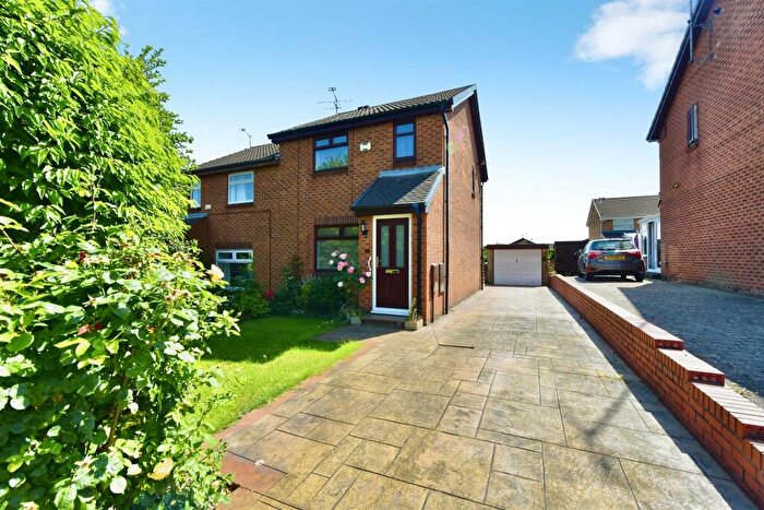 3 Bedroom Semi-Detached House For Sale In Royston Close, Owlthorpe, Sheffield, S20