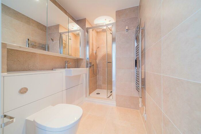 Flat To Rent In Queen Street Maidenhead, SL6