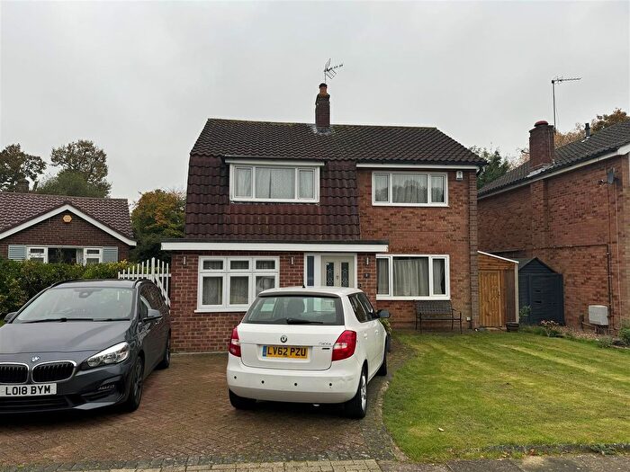 4 Bedroom Detached House To Rent In Bluebell Close, Orpington, BR6