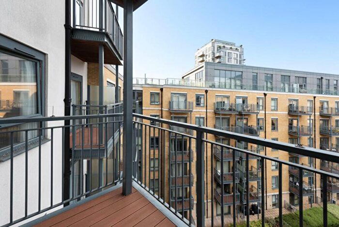 2 Bedroom Flat To Rent In Aerodrome Road, Colindale, London, NW9