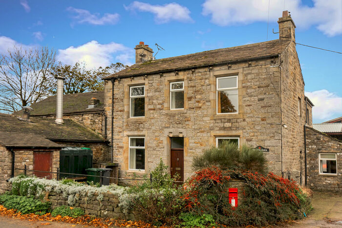 4 Bedroom Farm House To Rent In Brades Farmhouse, Farleton, Nr Hornby, LA2