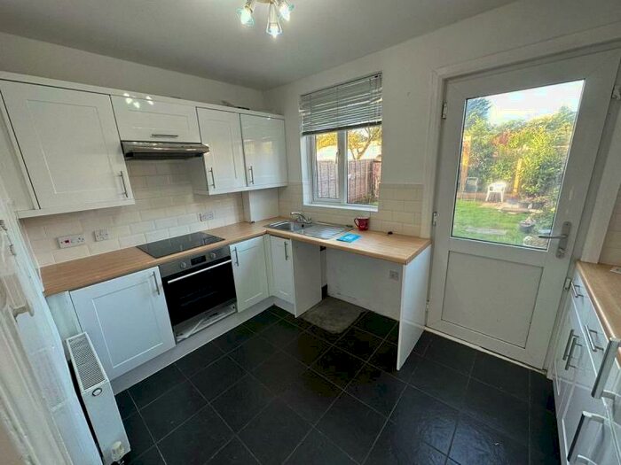 3 Bedroom Terraced House To Rent In Newgatestreet Road, Goffs Oak, EN7