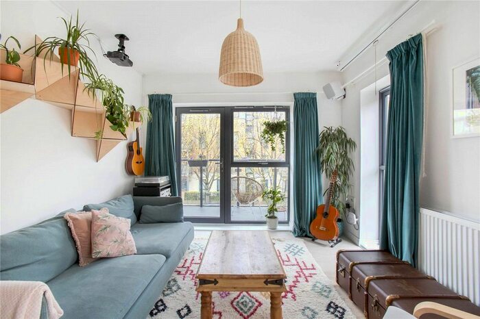 3 Bedroom Flat To Rent In Woodmill Road, London, E5