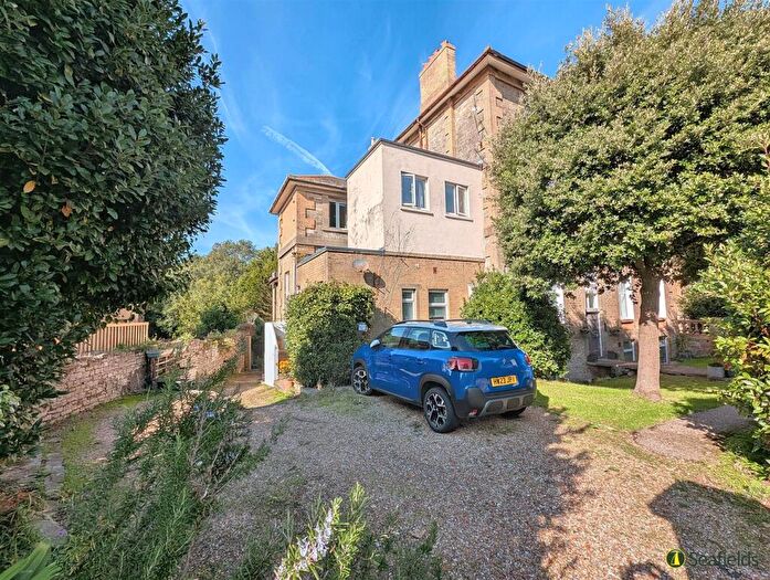 2 Bedroom Flat To Rent In West Hill Road, Ryde, PO33