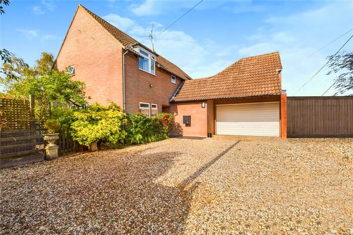 4 Bedroom Detached House For Sale In The Green, Beenham, Reading, Berkshire, RG7