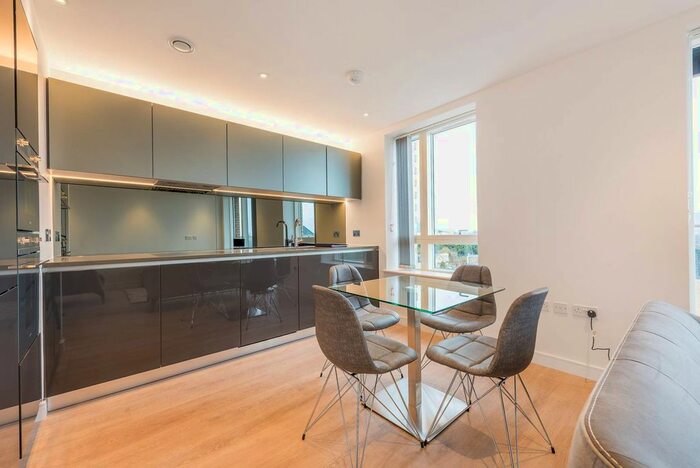 1 Bedroom Flat To Rent In Heritage Place, Brentford, TW8