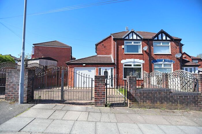 3 Bedroom Semi-Detached House To Rent In Eastleigh Road, Prestwich, M25