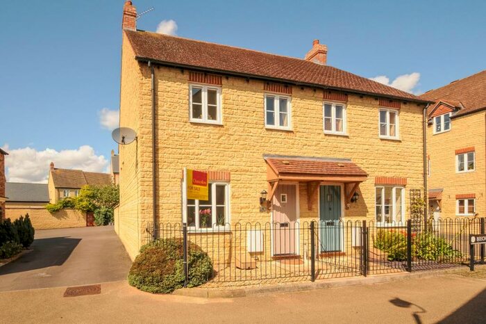 3 Bedroom Semi-Detached House To Rent In Beech Lane, Carterton, OX18