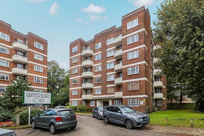 1 Bedroom Flat For Sale In Bollo Lane, Acton, W3
