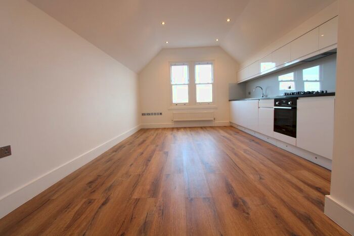 1 Bedroom Flat To Rent In The Broadway, Wimbledon, SW19