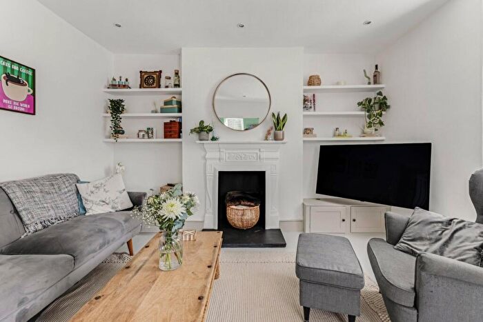 2 Bedroom Apartment For Sale In Hornsey Lane Gardens, Highgate, N6