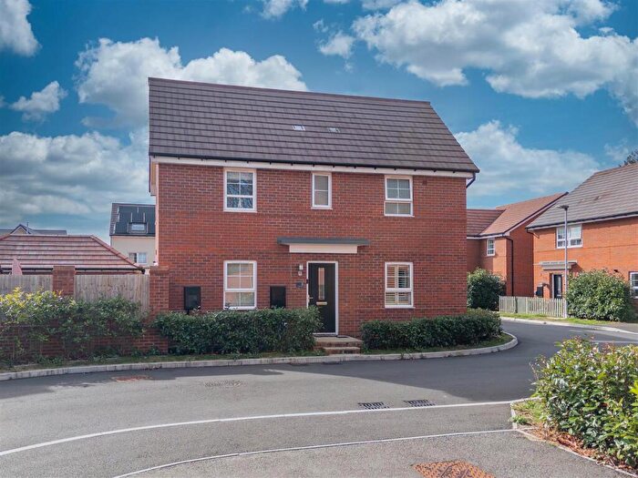 3 Bedroom Detached House For Sale In Cicely Grove, Melksham, SN12