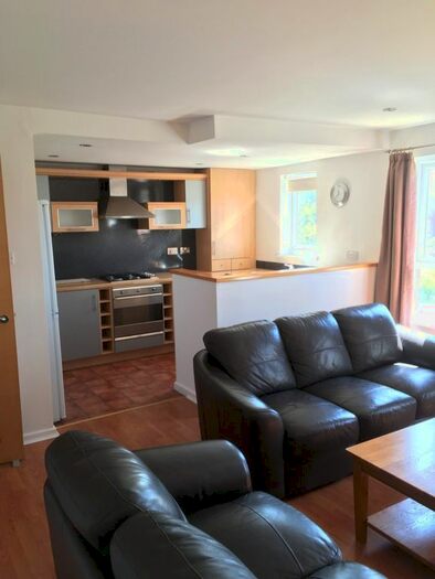 2 Bedroom Flat To Rent In Ellerman Road, Liverpool, Merseyside, L3