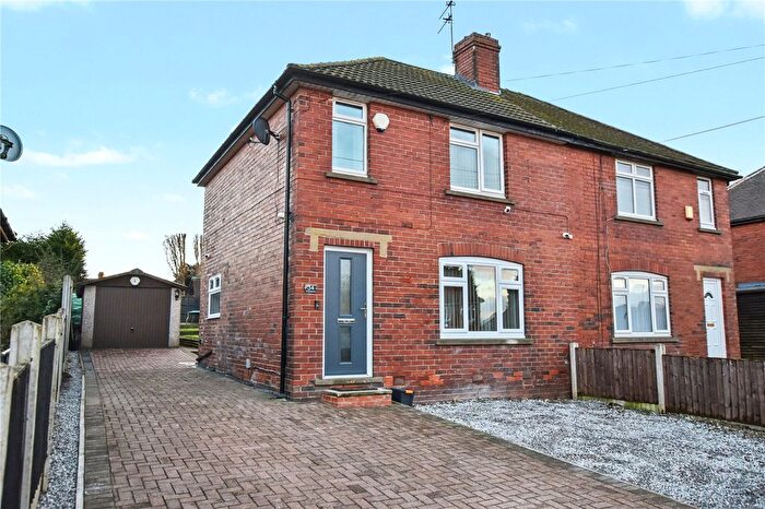 3 Bedroom Semi Detached House For Sale In The Crescent, Tingley, Wakefield, West Yorkshire, WF3