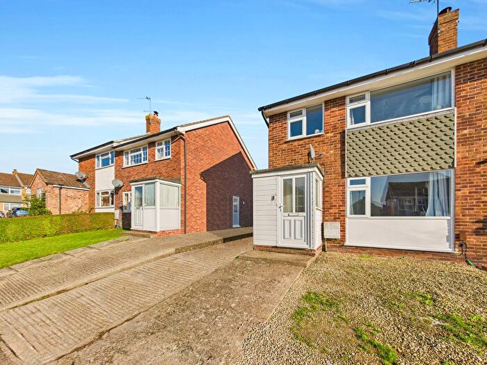 3 Bedroom Semi Detached House For Sale In Lacemakers, Chinnor, Oxfordshire, OX39