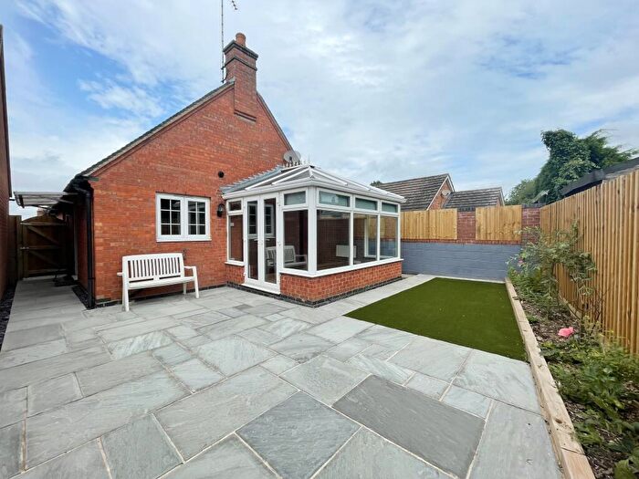 2 Bedroom Detached Bungalow To Rent In Red Lion Close, Southam, CV47