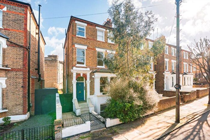 2 Bedroom Flat For Sale In Lady Margaret Road, Tufnell Park, N19