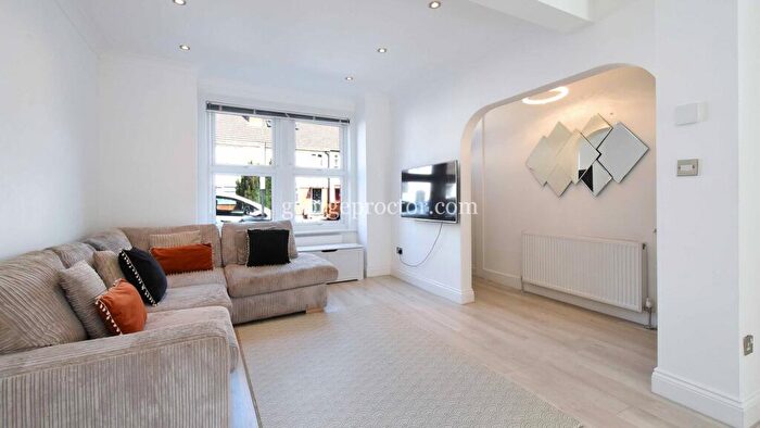 3 Bedroom Terraced House For Sale In Herbert Road, Bromley, BR2