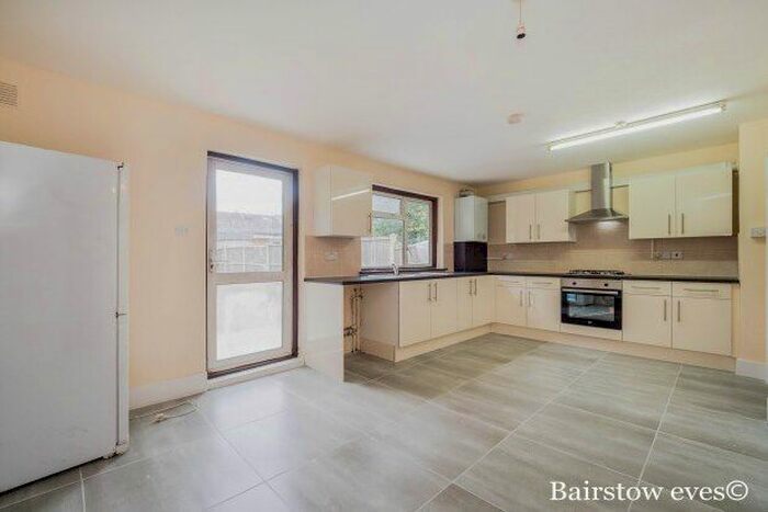 3 Bedroom Property To Rent In Grange Road, Ilford, IG1