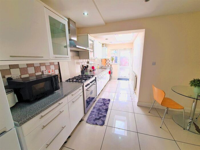 3 Bedroom Terraced House To Rent In Upper Sutton Lane, Heston, Hounslow, TW5