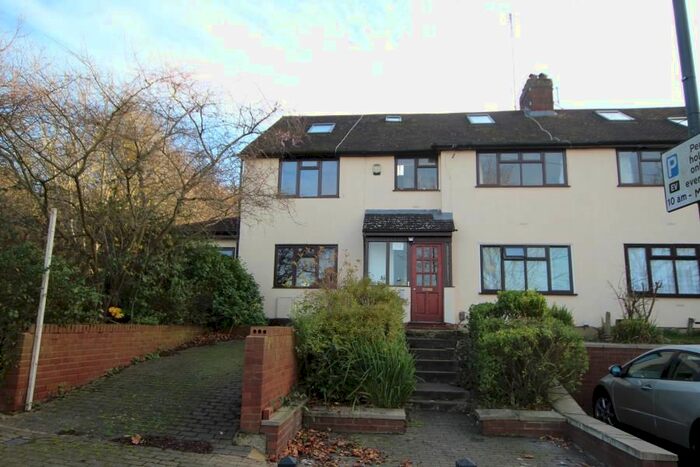 4 Bedroom Flat To Rent In Beverley Gardens, Wembley, HA9