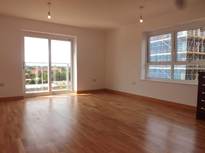 2 Bedroom Flat To Rent In Cherrydown East, Basildon, SS16