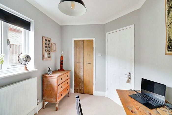 4 Bedroom Detached House For Sale In Clifton Avenue, Benfleet, SS7