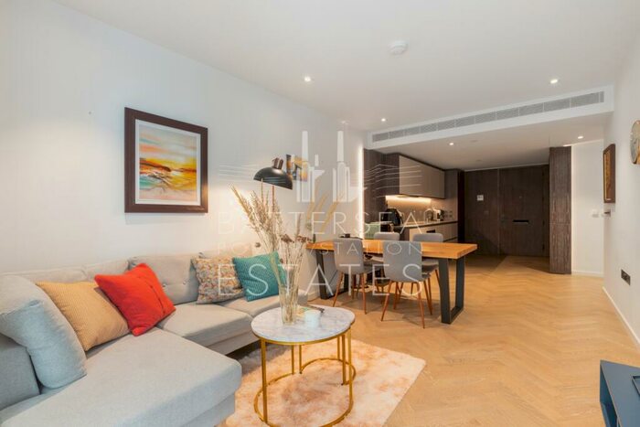 2 Bedroom Apartment To Rent In L-, Circus Road West, Battersea, SW11
