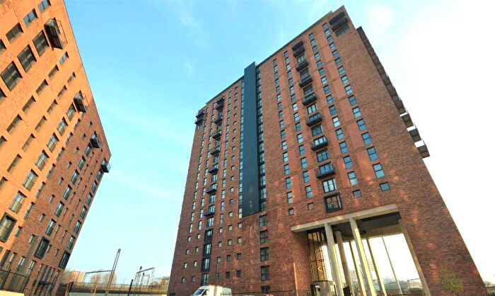 2 Bedroom Apartment To Rent In Wilburn Basin, Salford, Manchester City Centre, Greater Manchester, M5