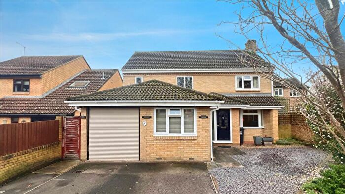 4 Bedroom Detached House For Sale In Petrel Close, Wokingham, Berkshire, RG41