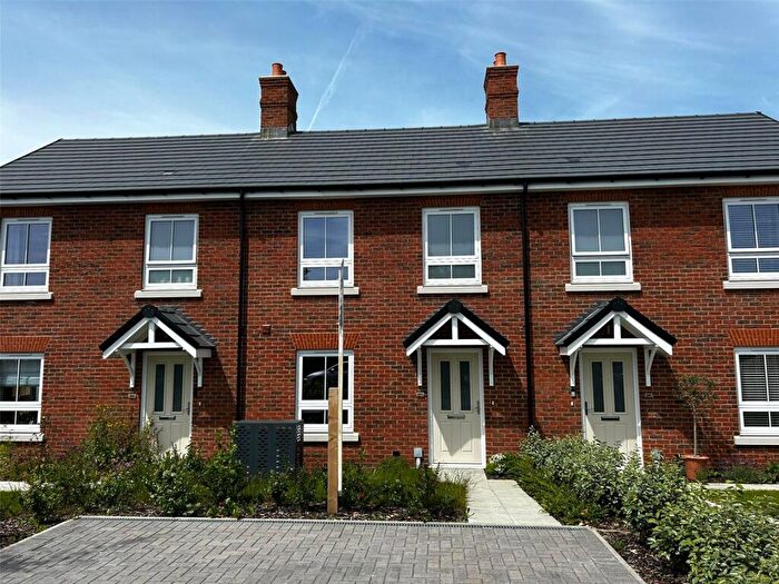 3 Bedroom Terraced House To Rent In Osborne Road, Warsash, Southampton, SO31