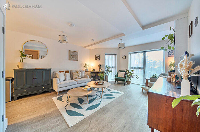 2 Bedroom Flat For Sale In Mill Green Road, Mitcham, CR4