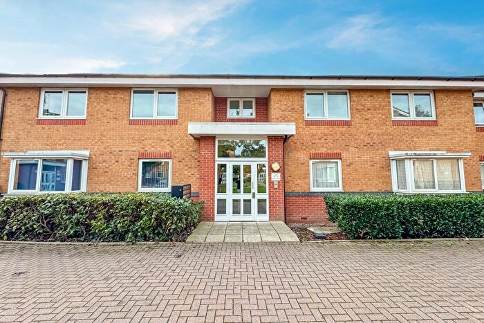 2 Bedroom Flat For Sale In Warwick Close, Hornchurch, RM11
