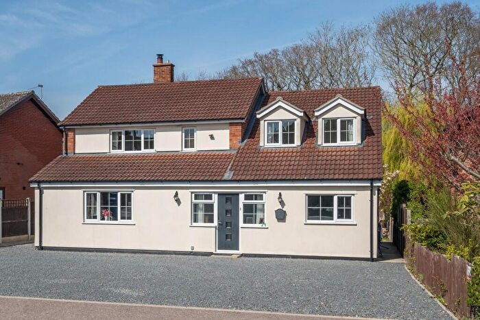 5 Bedroom Detached House For Sale In Prospect Road, Oulton Broad, NR32