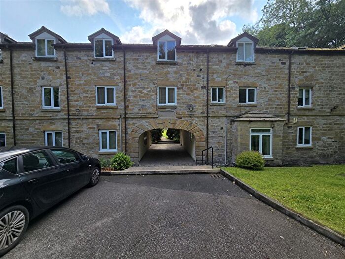 2 Bedroom Flat To Rent In Oldham Road, Ashton-Under-Lyne, OL7