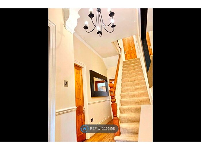 8 Bedroom Terraced House To Rent In Osborne Avenue, Newcastle Upon Tyne, NE2