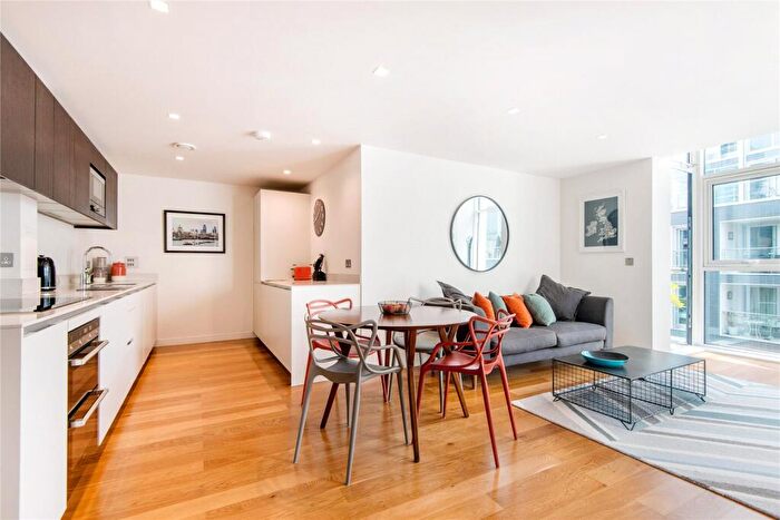 3 Bedroom Apartment To Rent In Spenlow Apartments, N1