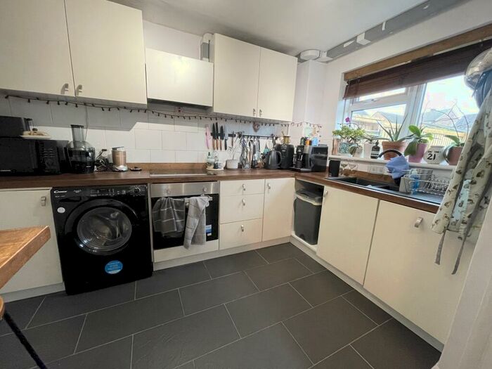 2 Bedroom Flat To Rent In Sun Street, Cheltenham, GL51