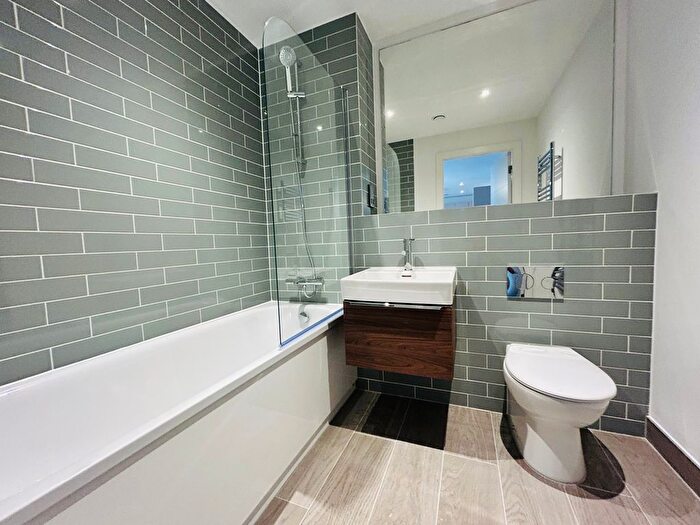 2 Bedroom Flat To Rent In Castleward Boulevard, Derby, DE1