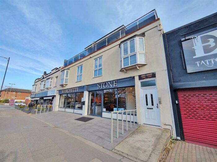 1 Bedroom Flat To Rent In London Road, Leigh On Sea, Essex, SS9