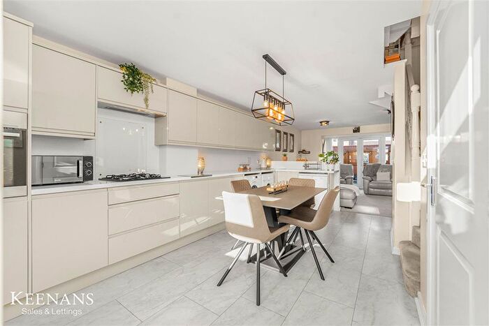 4 Bedroom Town House For Sale In Holden Drive, Swinton, Manchester, M27