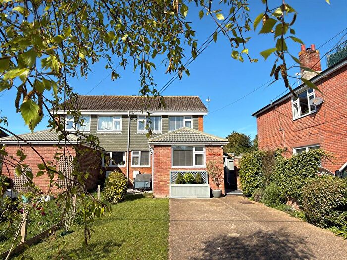 4 Bedroom Property For Sale In Freshwater, Isle Of Wight, PO40