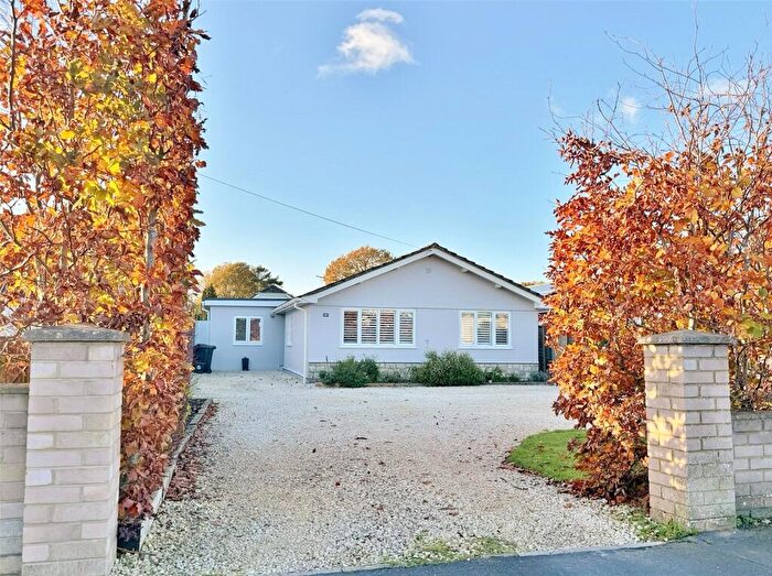 4 Bedroom Bungalow For Sale In Woodlinken Drive, Verwood, Dorset, BH31