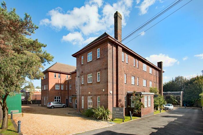 Studio To Rent In Weldon Road, Corby, NN17