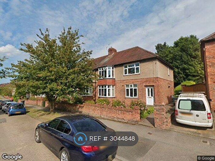 2 Bedroom Flat To Rent In Manor Drive North, York, YO26